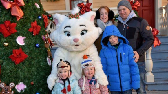 twinderelmo family with disney cat kidrated meets