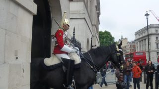 Horse Guard's Parade KidRated London Buckingham Palace Soldiers Queen Reviews Kids Family Days Out