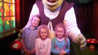 three kids rate Shrek's adventure kidrated