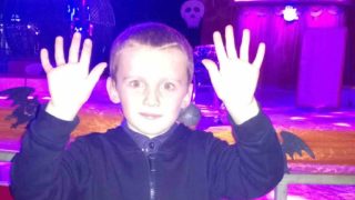 boy reviews zippos circus brent cross london in the big top