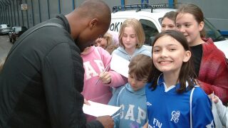 How to Take kids to the football