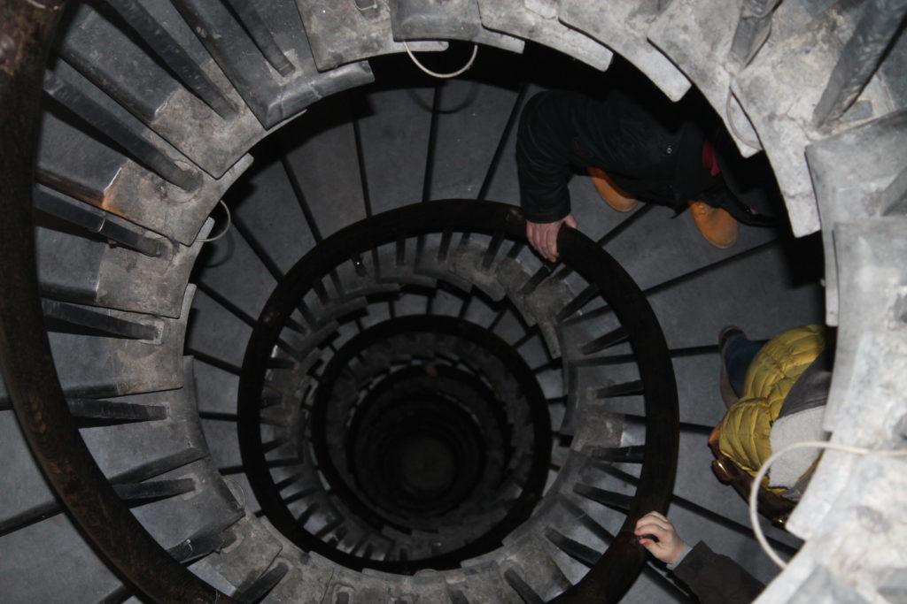 the spiral staircase at the monument to the great fire of london