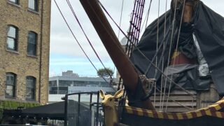 The Golden Hinde in London! A full-size galleon packed with pirate fun, family tours and treasure hunts. Perfect for kids 5+ and curious teens.