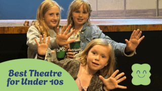 3 girls at the theatre giving a kidrating